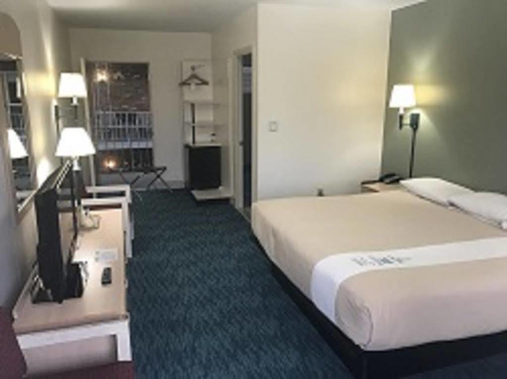 Bluebird Spa City Motor Lodge Saratoga Springs Ngoại thất bức ảnh